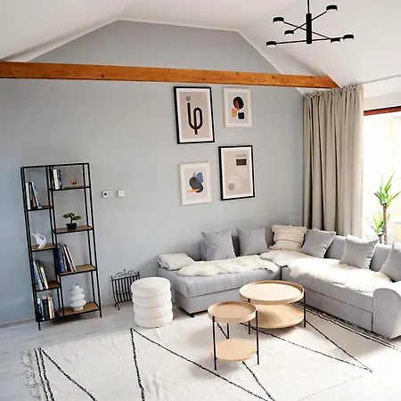 Cozy Modern In The Old Town - Hlavna Street Apartament *