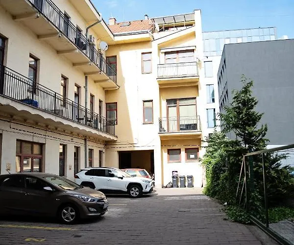 Cozy Modern In The Old Town - Hlavna Street Lägenhet Košice